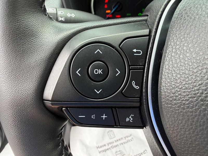 Toyota RAV4 Vehicle Image 15
