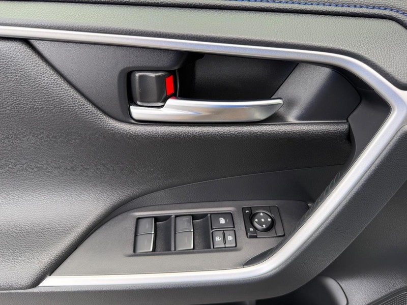 Toyota RAV4 Vehicle Image 27