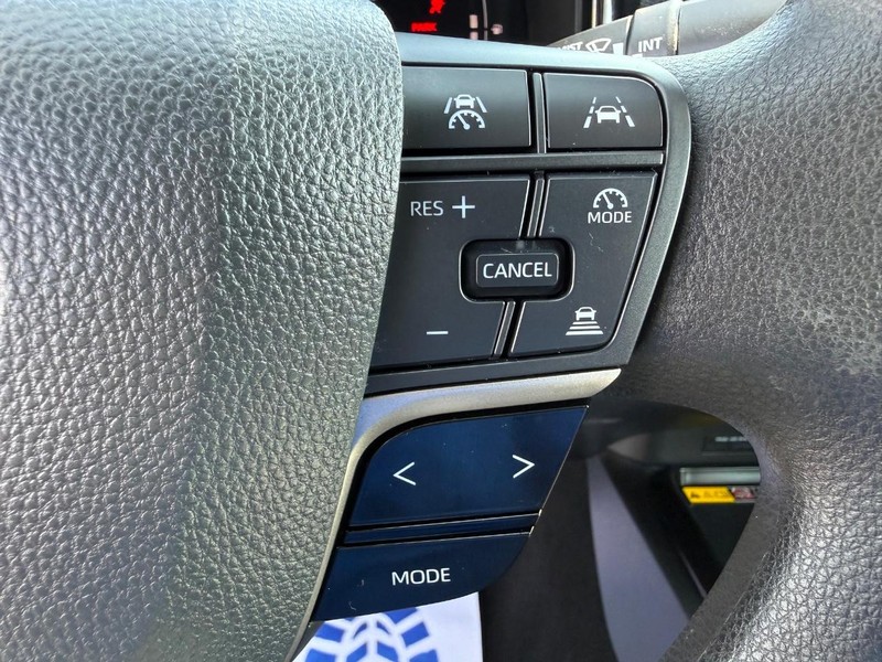 Toyota Camry Vehicle Image 14