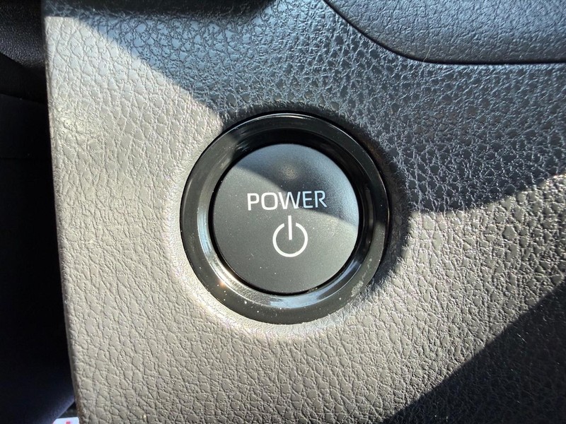 Toyota Camry Vehicle Image 15