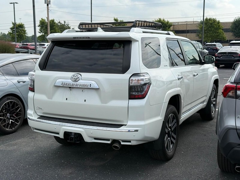 Toyota 4Runner Vehicle Image 04