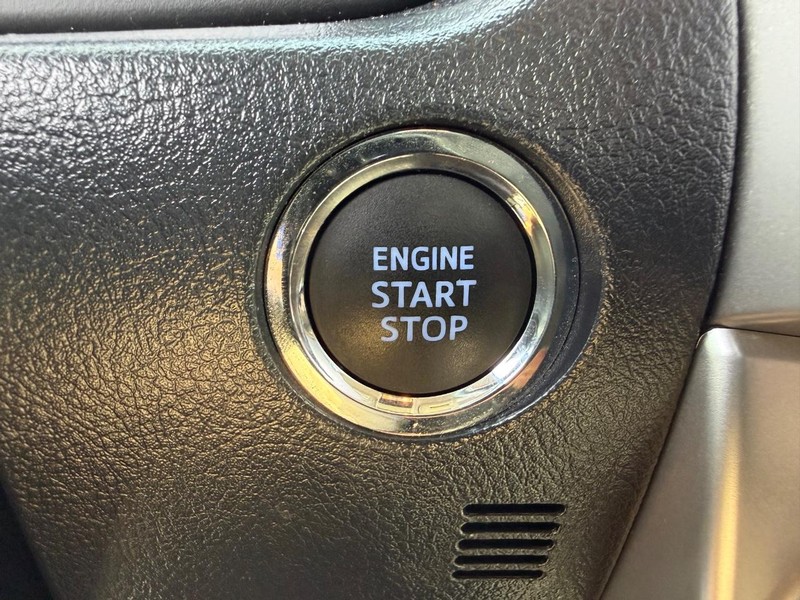 Toyota 4Runner Vehicle Full-screen Gallery Image 15