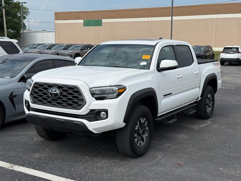 Toyota Tacoma 4WD Vehicle Image 02