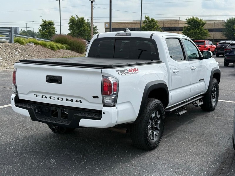 Toyota Tacoma 4WD Vehicle Image 04