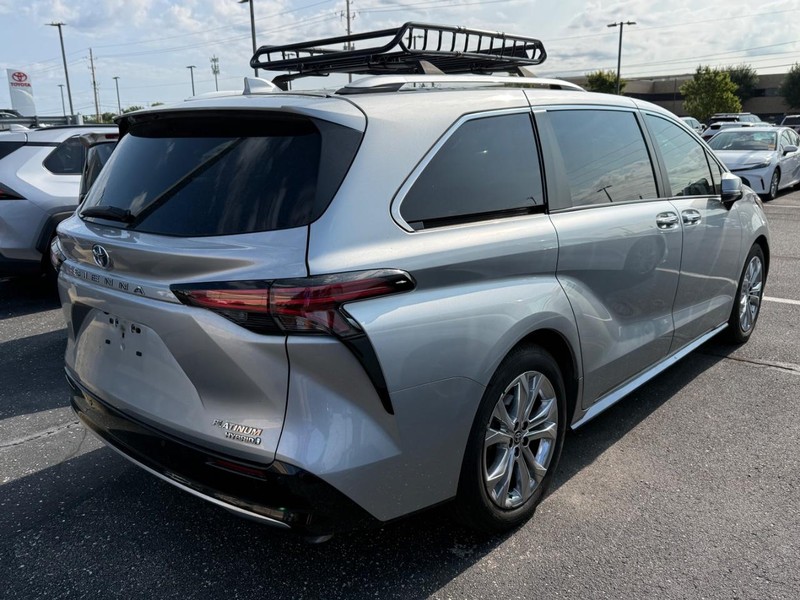 Toyota Sienna Vehicle Image 04
