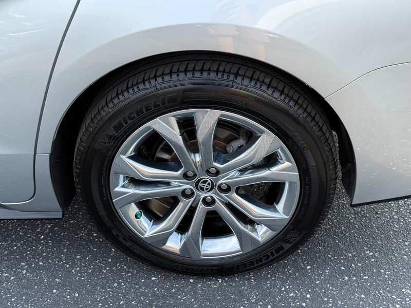 Toyota Sienna Vehicle Image 06