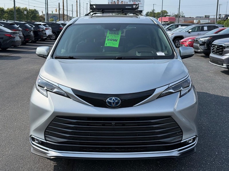 Toyota Sienna Vehicle Image 10