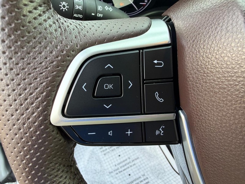 Toyota Sienna Vehicle Image 17