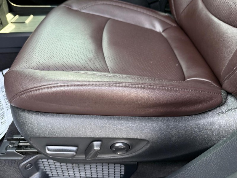 Toyota Sienna Vehicle Image 29