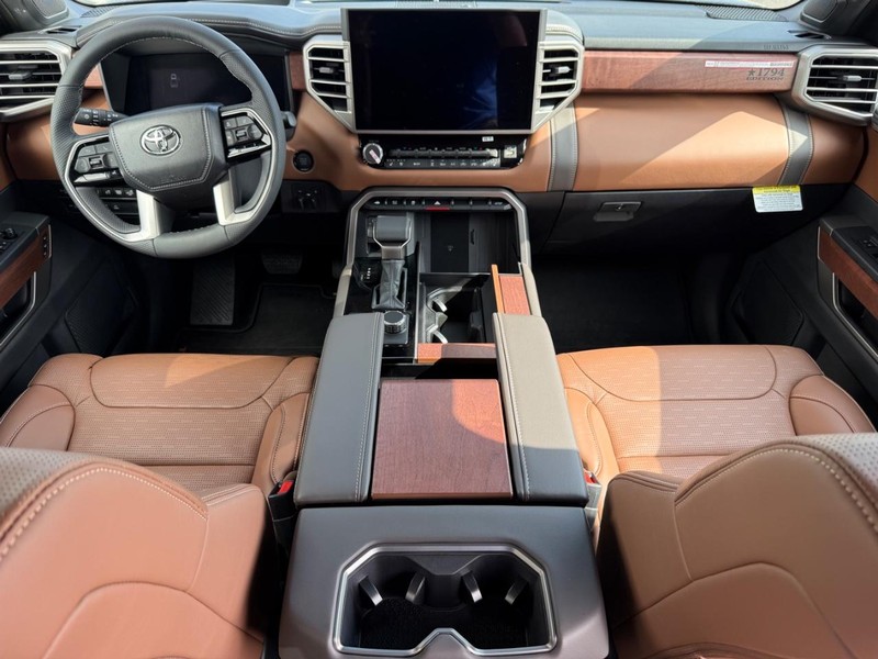 Toyota Tundra 4WD Vehicle Image 05