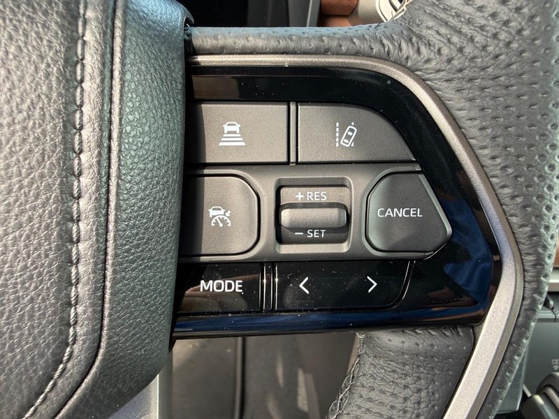 Toyota Tundra 4WD Vehicle Image 08