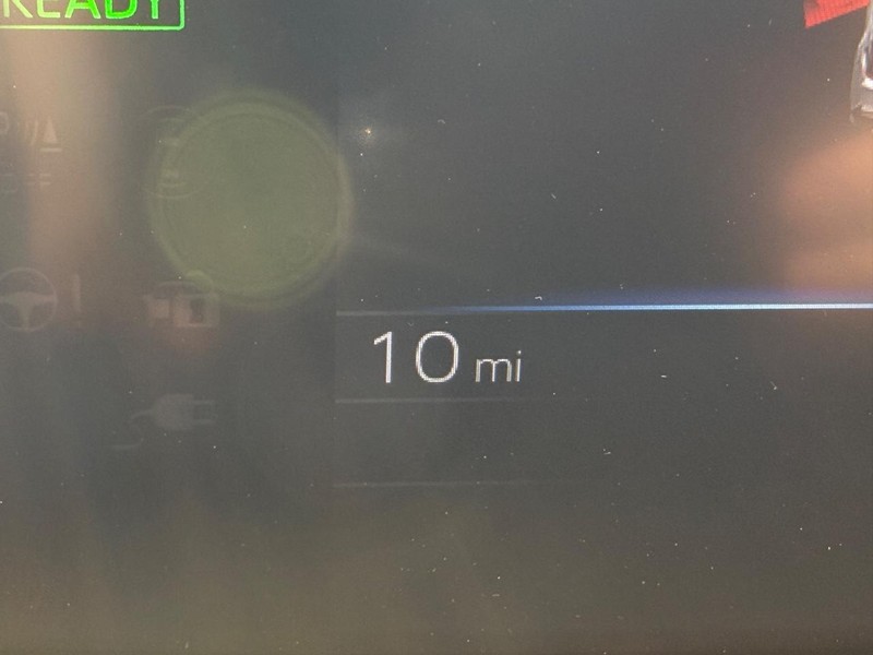 Toyota C-HR Vehicle Image 17