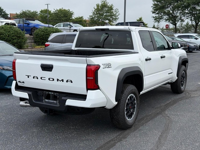 Toyota Tacoma 4WD Vehicle Image 03