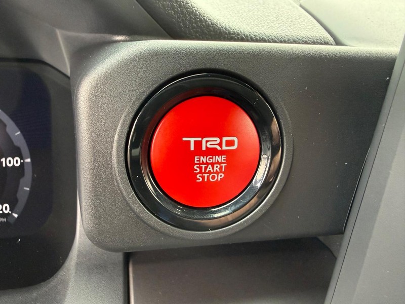 Toyota Tacoma 4WD Vehicle Image 09