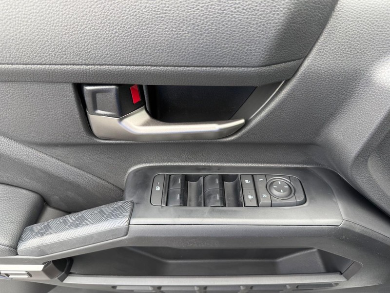 Toyota Tacoma 4WD Vehicle Image 18