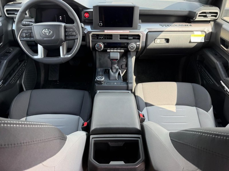 Toyota Tacoma 4WD Vehicle Image 05