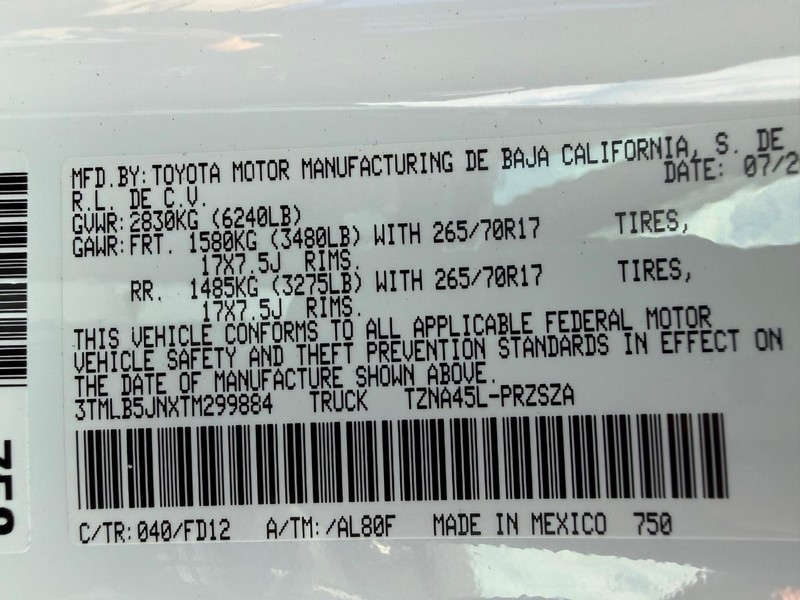 Toyota Tacoma 4WD Vehicle Image 19