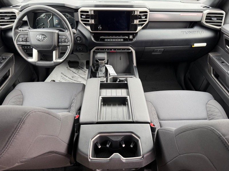 Toyota Tundra 4WD Vehicle Image 05