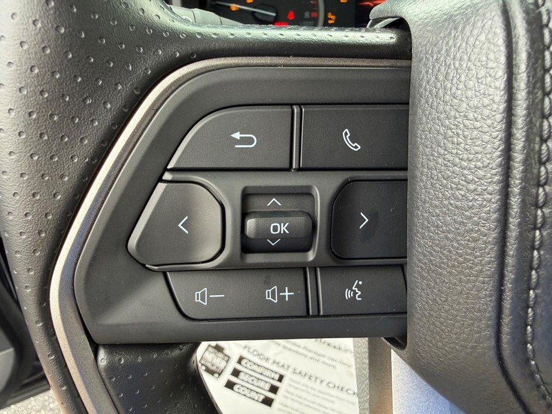 Toyota Tundra 4WD Vehicle Image 07