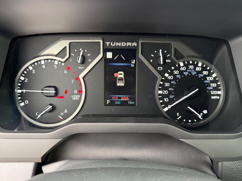Toyota Tundra 4WD Vehicle Image 14