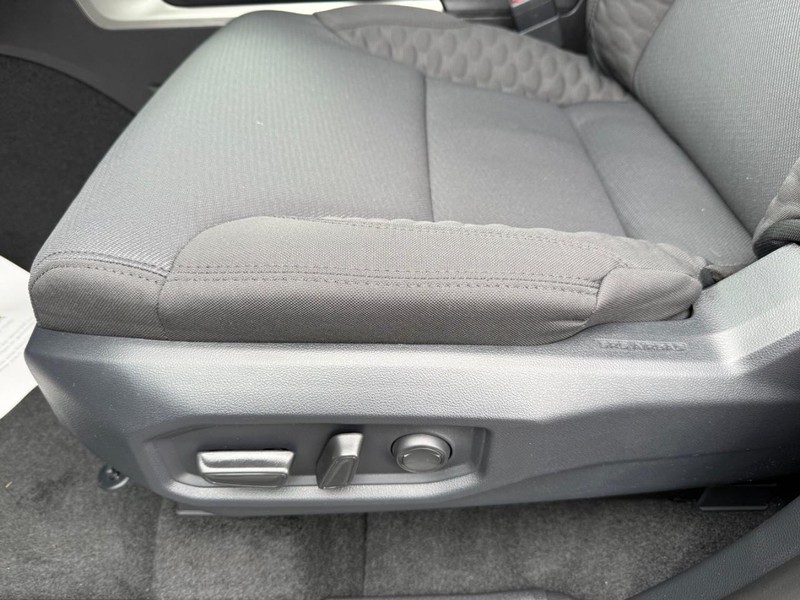 Toyota Tundra 4WD Vehicle Image 17