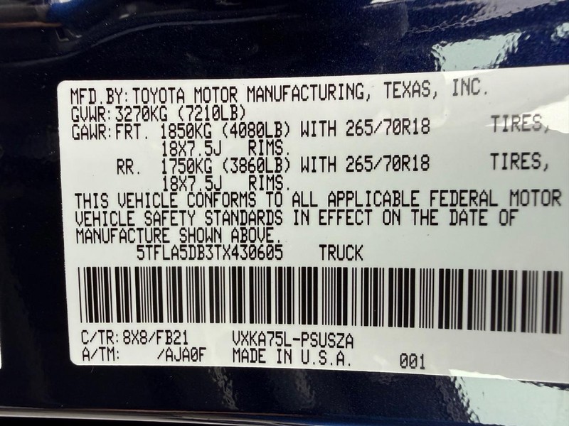 Toyota Tundra 4WD Vehicle Image 18