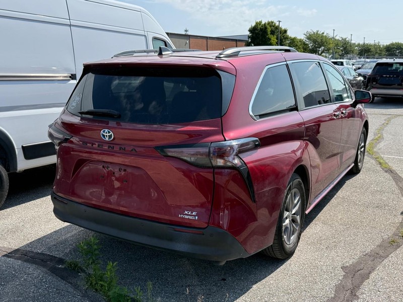 Toyota Sienna Vehicle Image 04