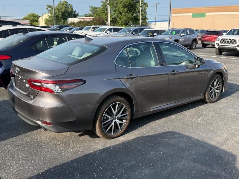 Toyota Camry Vehicle Image 04