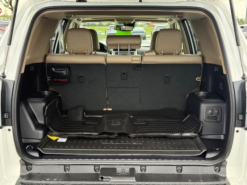 Toyota 4Runner Vehicle Image 07