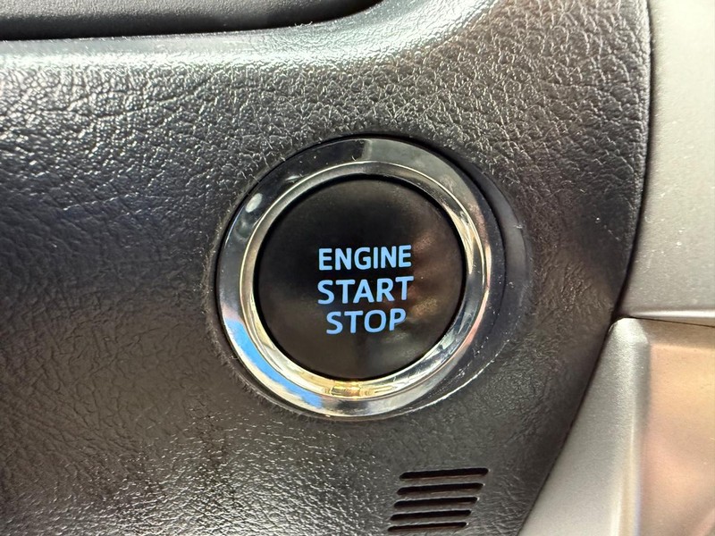 Toyota 4Runner Vehicle Image 16