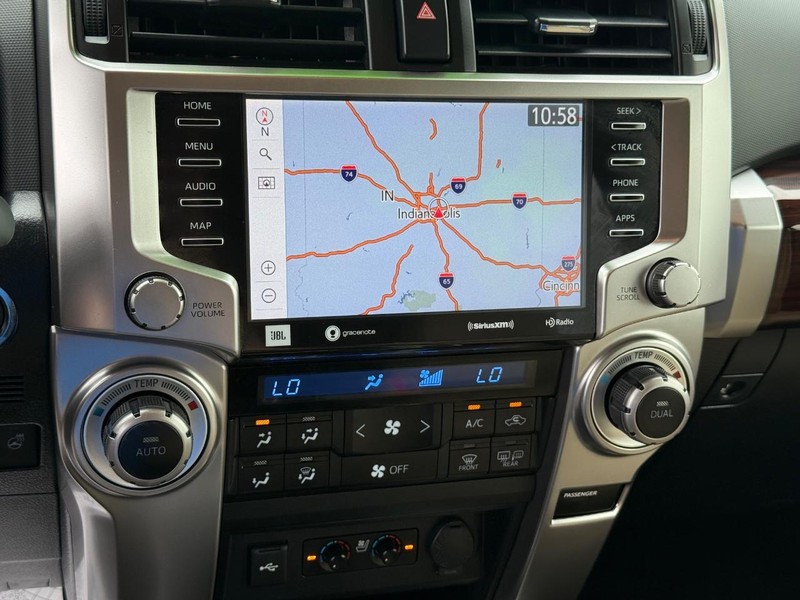 Toyota 4Runner Vehicle Image 18