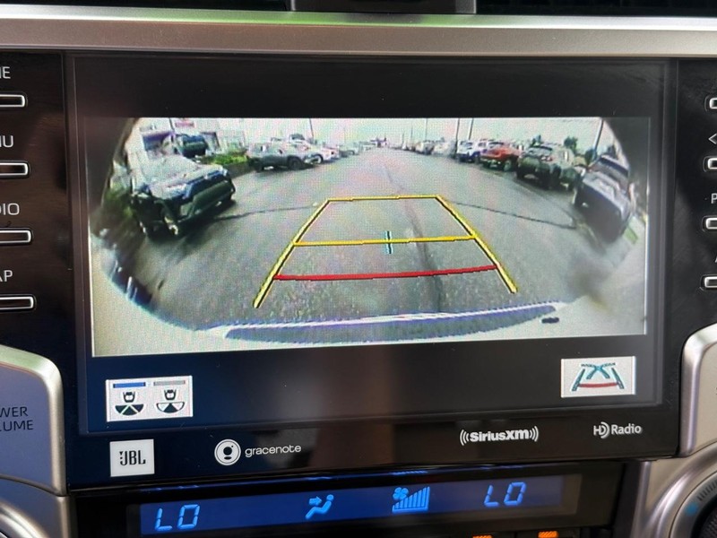 Toyota 4Runner Vehicle Image 19