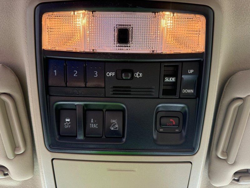 Toyota 4Runner Vehicle Image 22
