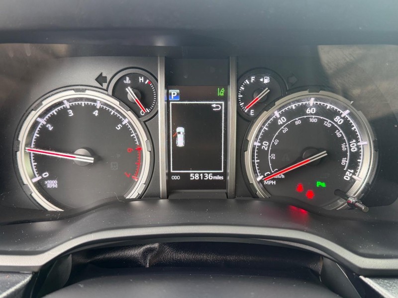Toyota 4Runner Vehicle Image 23