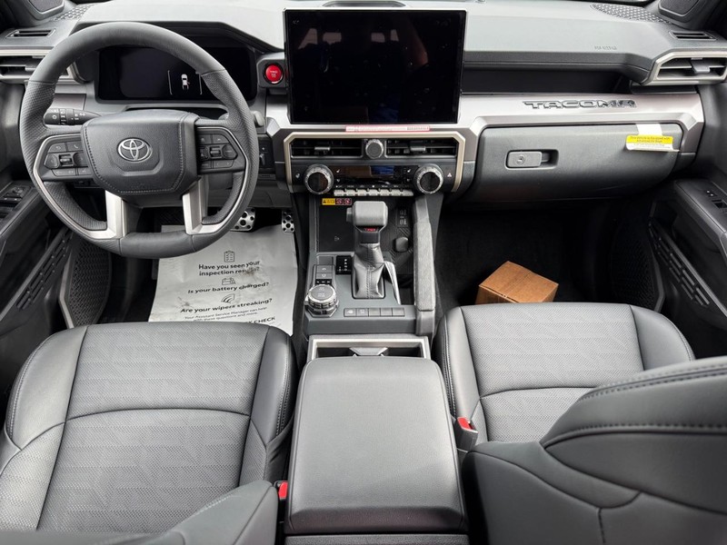 Toyota Tacoma 4WD Vehicle Image 06