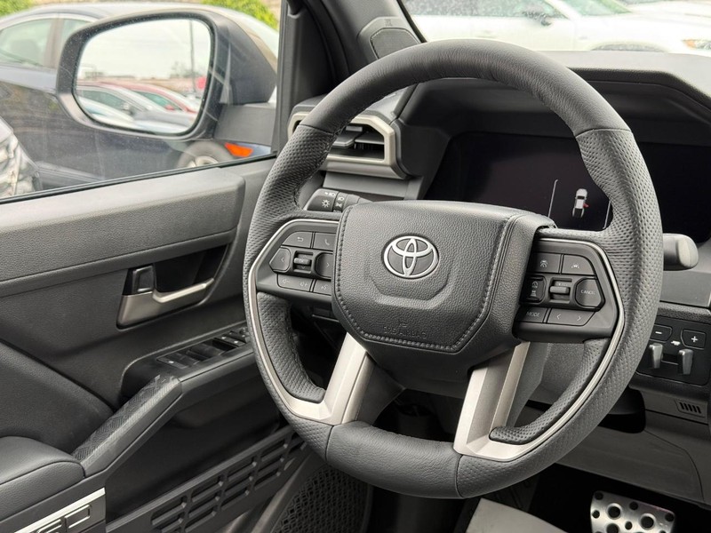 Toyota Tacoma 4WD Vehicle Image 07