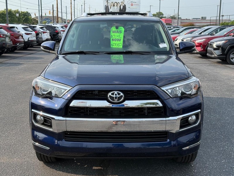 Toyota 4Runner Vehicle Image 09