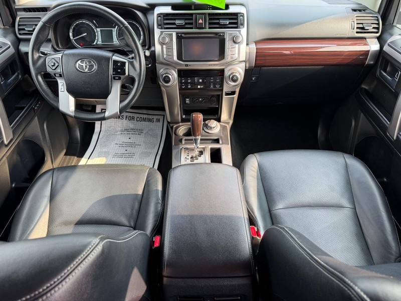 Toyota 4Runner Vehicle Image 12