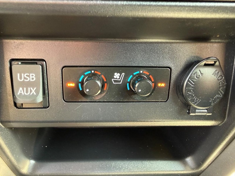 Toyota 4Runner Vehicle Image 17