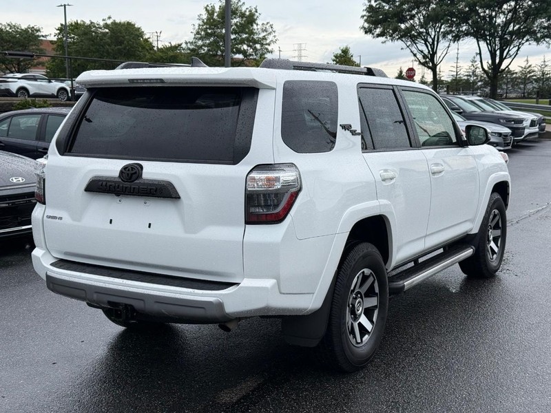 Toyota 4Runner Vehicle Image 03