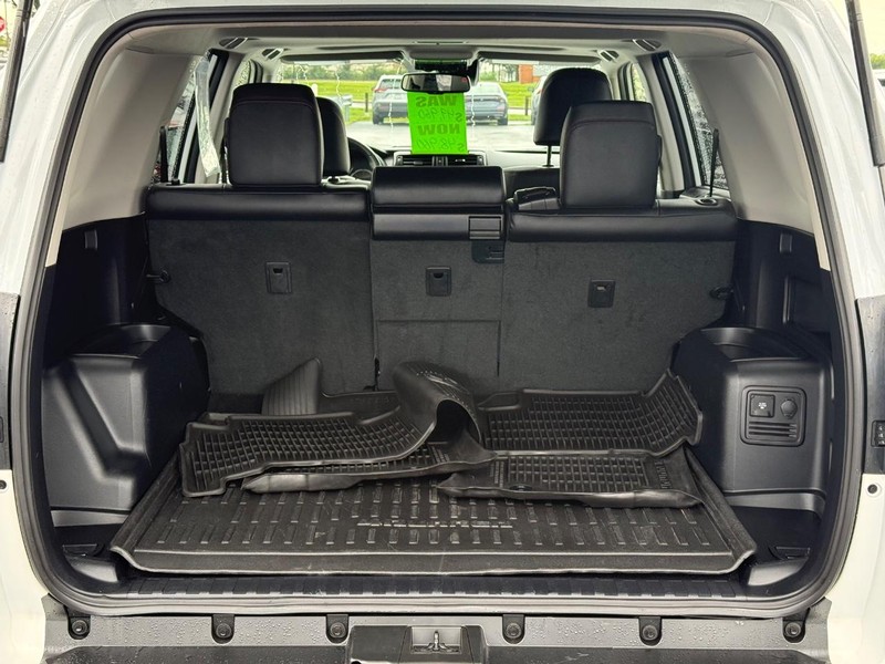 Toyota 4Runner Vehicle Image 07