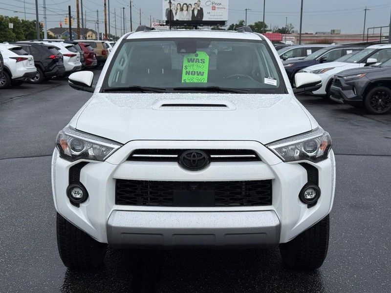 Toyota 4Runner Vehicle Image 09