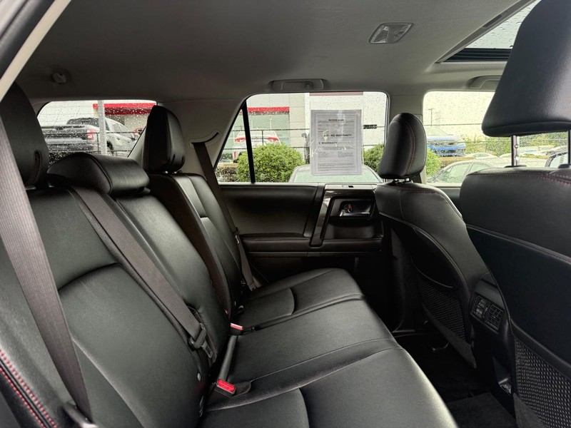 Toyota 4Runner Vehicle Image 10