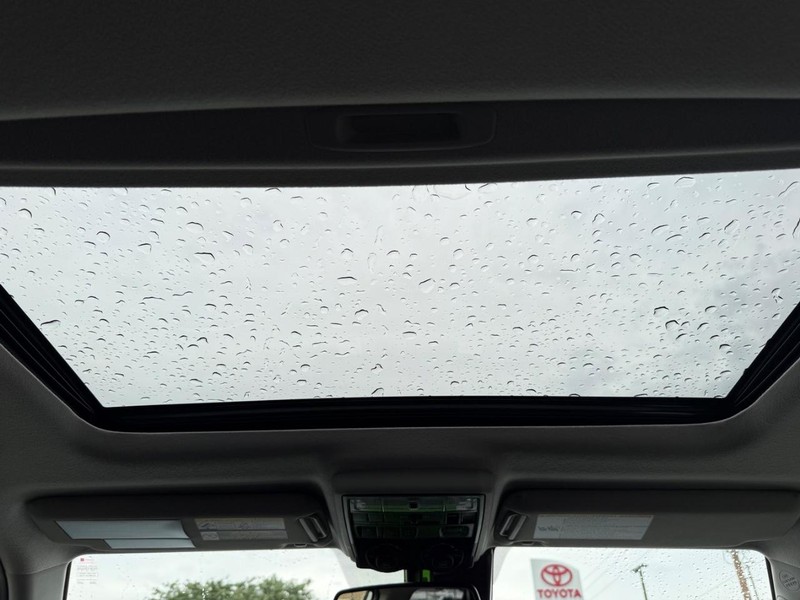 Toyota 4Runner Vehicle Image 11