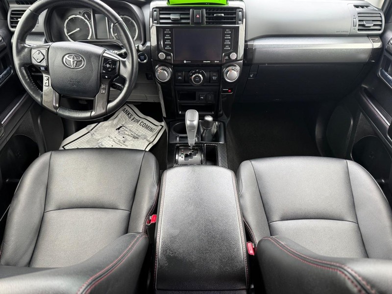 Toyota 4Runner Vehicle Image 12