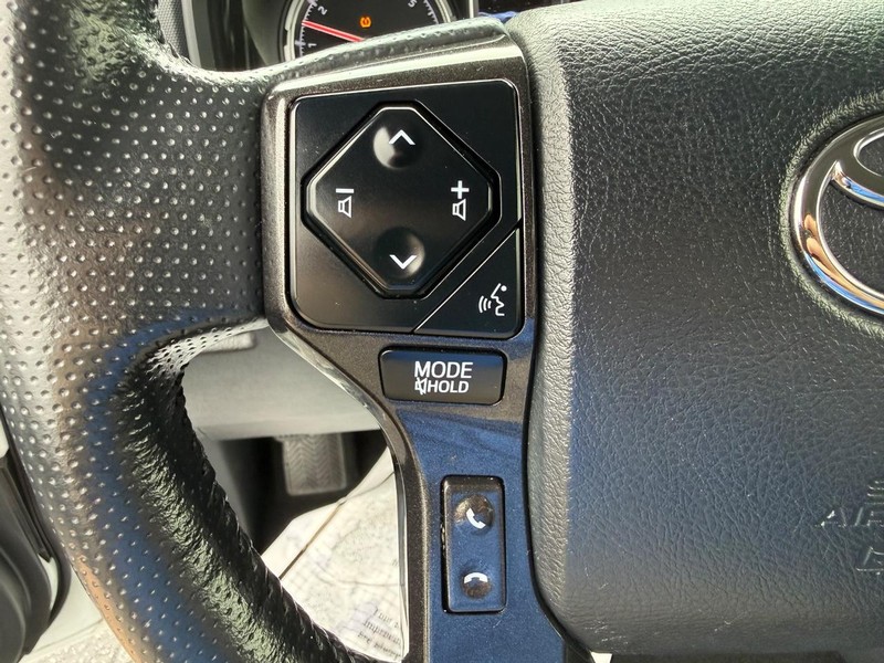 Toyota 4Runner Vehicle Image 14