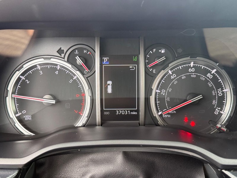Toyota 4Runner Vehicle Image 23