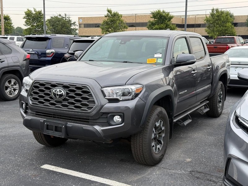 Toyota Tacoma 4WD Vehicle Image 02