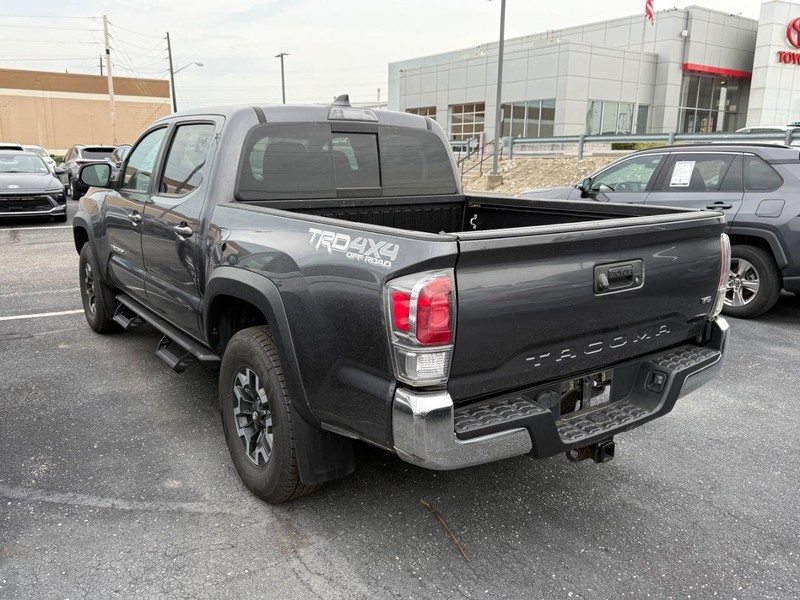 Toyota Tacoma 4WD Vehicle Image 03