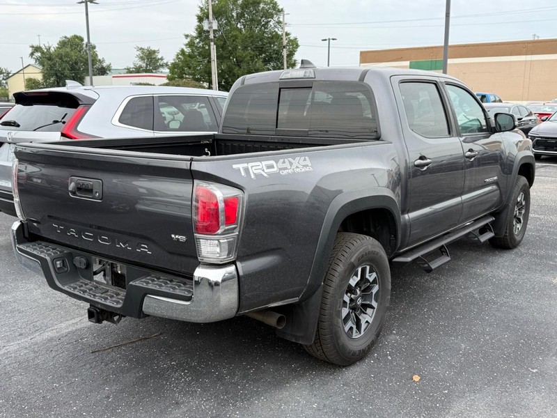 Toyota Tacoma 4WD Vehicle Image 04